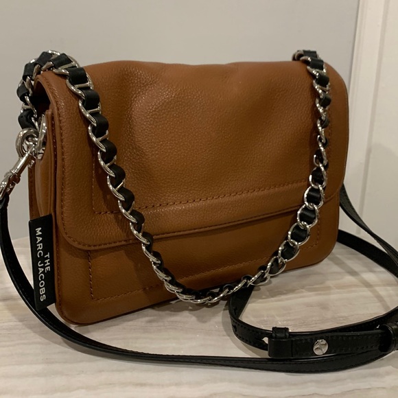 Marc Jacobs Handbags - The Marc Jacobs Cushion Bag Crossbody EUC Rare